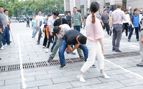 歡度中秋喜迎國慶 宜化集團與宜昌市發改委共同舉辦趣味運動會(圖5)